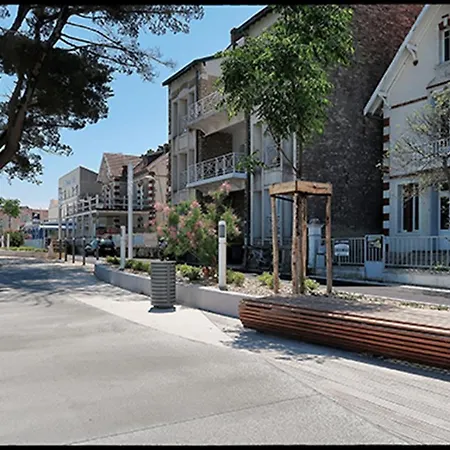 Le Plongeoir Apartment *